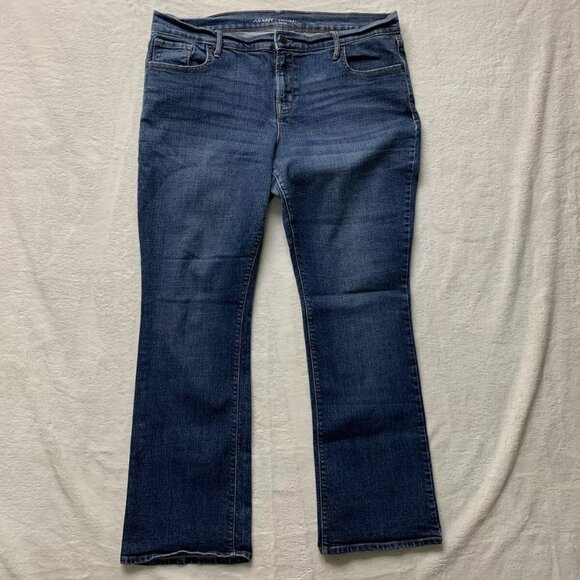 Old Navy Original Straight Boot Cut Women's Denim Jeans size 14 Short 36x29 - Picture 1 of 9